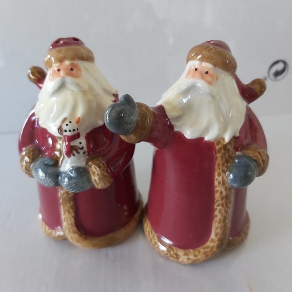 Santa claus salt and Pepper shaker - Picture 3 of 7